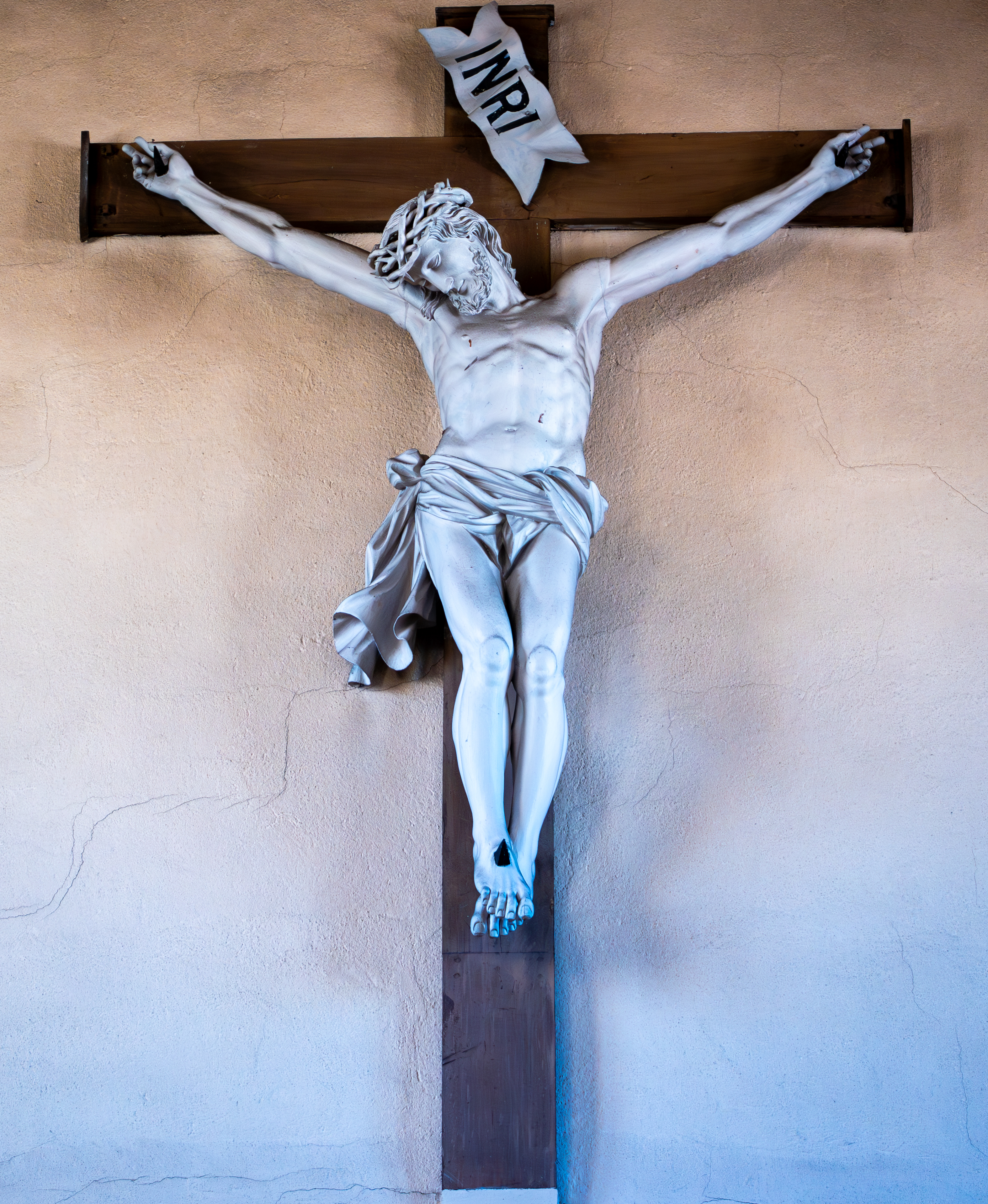 Christ en croix — église Saint-Luc Amplepuis